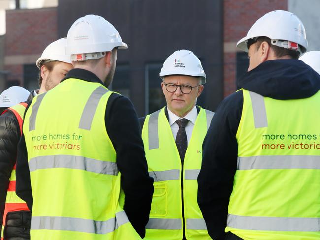 MELBOURNE, AUSTRALIA - NewsWire Photos, AUGUST 15, 2023. Prime Minister Anthony Albanese  during a tour with Victorian Premier Daniel Andrews of a new public housing site in Prahran, Victoria. POOL IMAGE Picture: NCA NewsWire / David Crosling