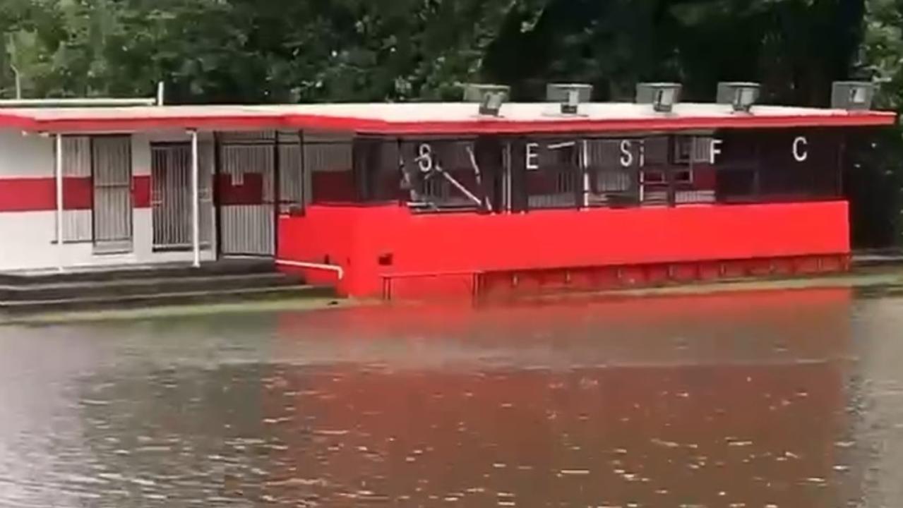 Townsville dodges major flood as hearts break for Ingham