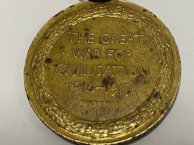World War I medals lost at Chelsea beach in 1925 have been reunited with the family of Private R.S.G. Smith almost 100 years later. Picture: Victoria Police