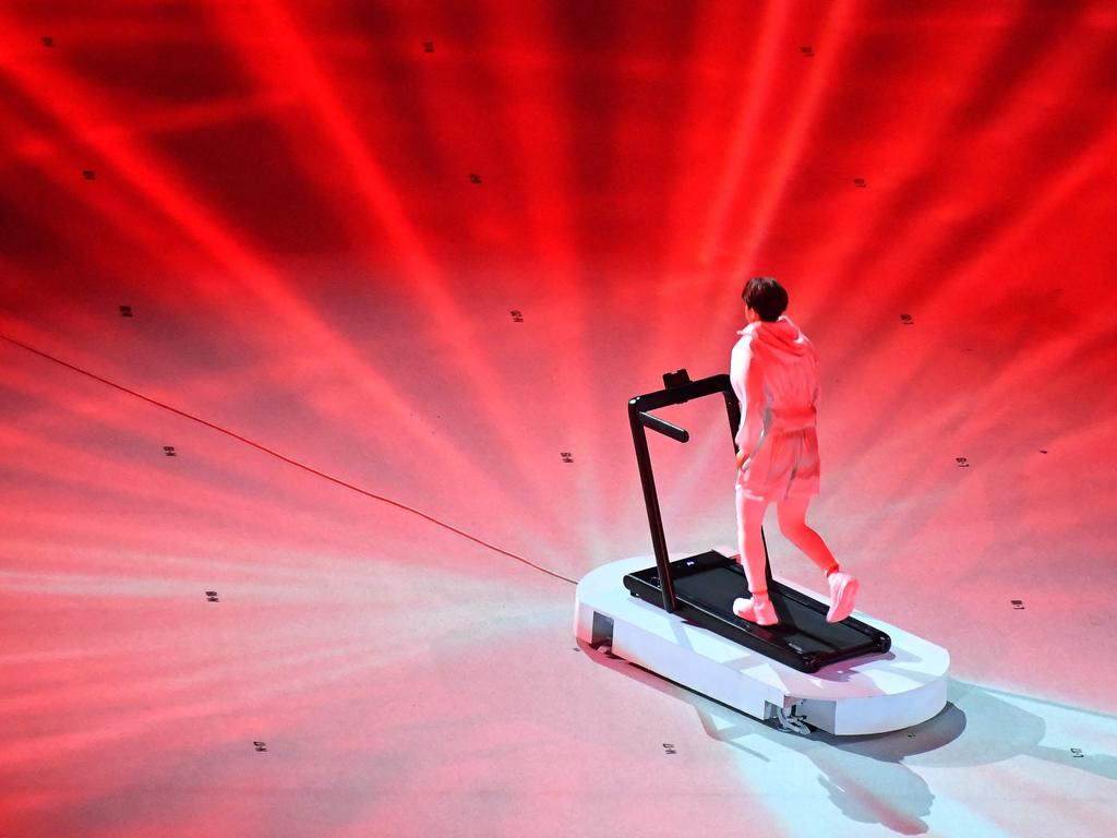Tokyo Olympics 2021 Opening Ceremony Treadmill Girl Becomes Instant