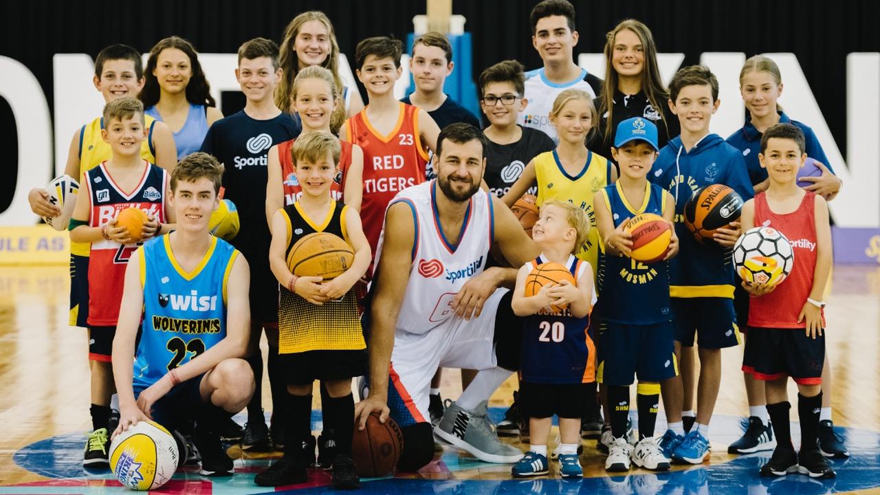 Young basketballers can design a jersey for former NBA star