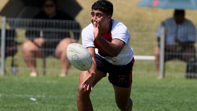 Ashton Large fires out a pass for NSWCIS during the ASSRL U15 grand final. Picture: nashyspix.com