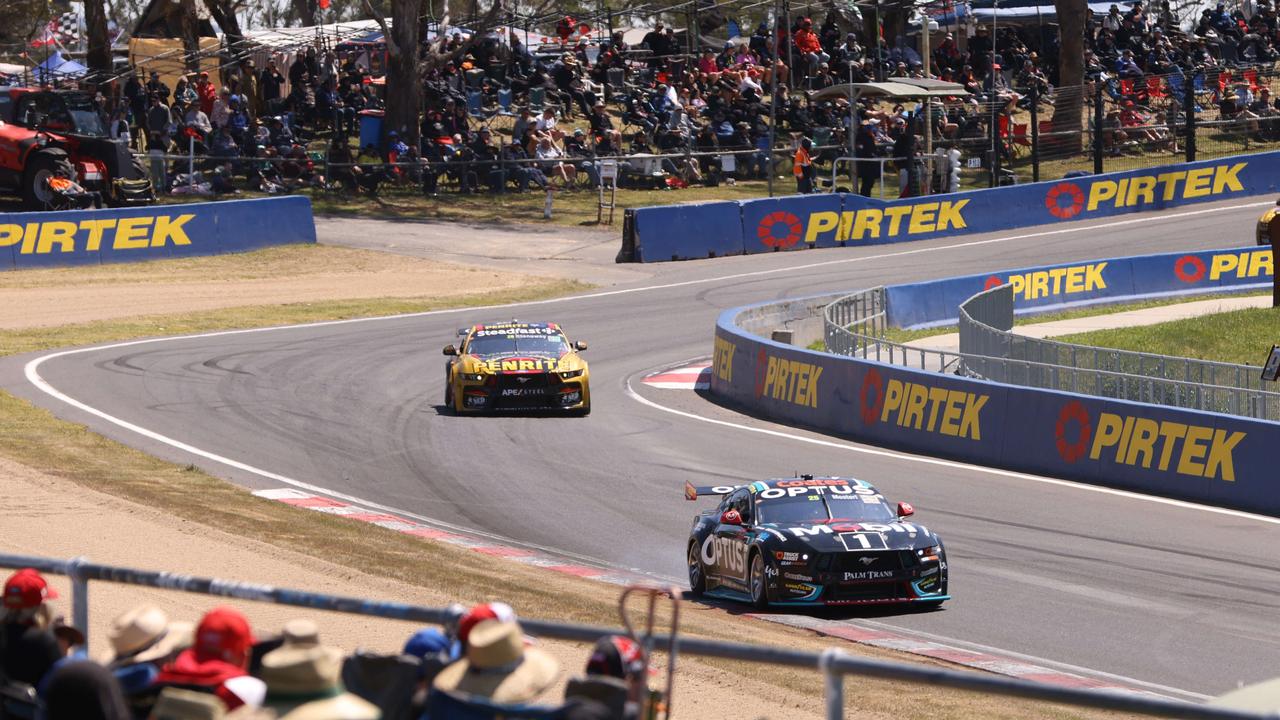 Thousands watched the qualifying races. Picture: NewsWire / Damian Shaw