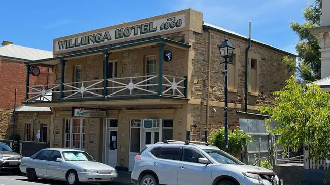 The Willunga Hotel was closed Sunday and Monday, after a positive case visited their site. Picture: Keryn Stevens