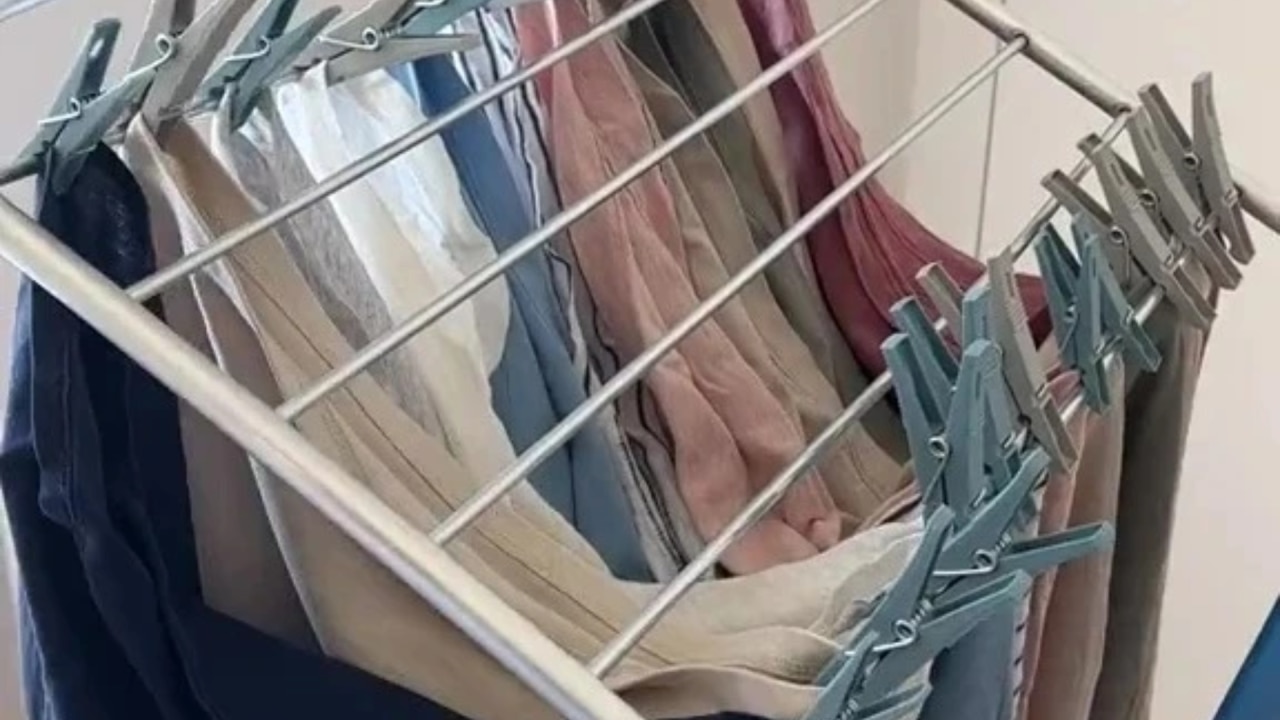 Laundry discount rack game