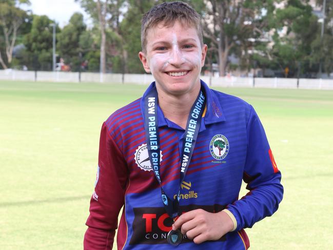 Zach Haddin pictured with the Kevin Cunningham Medal. Picture Warren Gannon Photography