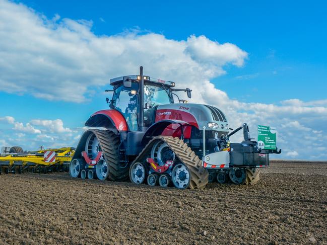 Zuidberg track system on a Steyr tractor