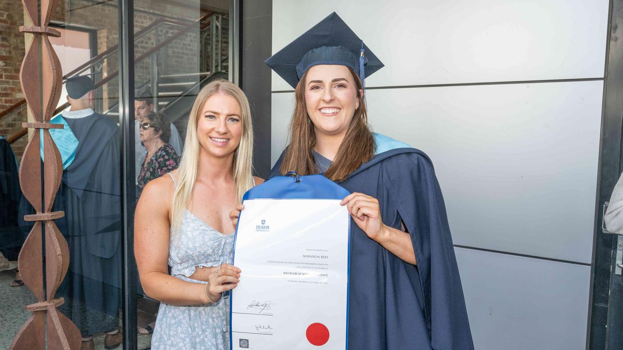 04-02-2025 Deakin Graduation Bachelor of Exercise and Sport Science, Taleisha Albert and Shannon Reid