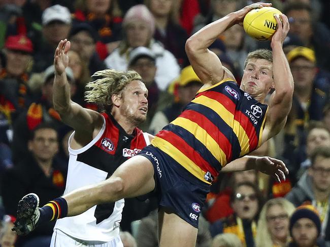 Jonathon Beech marks in front of St Kilda’s Sam Gilbert. Picture: SARAH REED