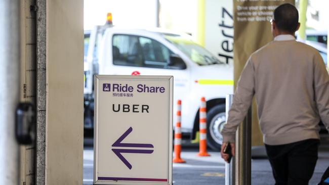 Hundreds Of Uberx Drivers Fined For Not Having Accreditation Failing
