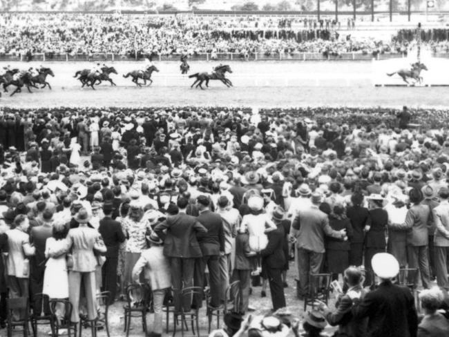 Russia storms home at the 1946 Melbourne Cup.