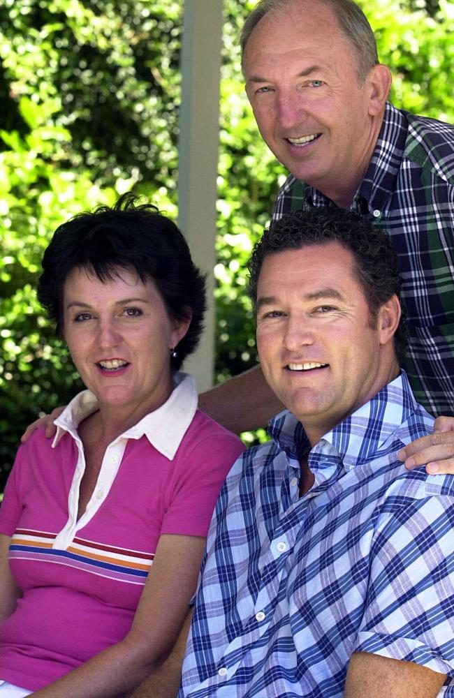 FEBRUARY 8, 2004 : Queensland Liberal Leader Bob Quinn  with Jann Stuckey &amp; John-Paul Langbroek.