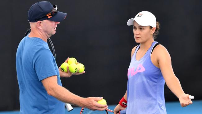 Ashleigh Barty (right) working with her coach Craig Tyzzer.