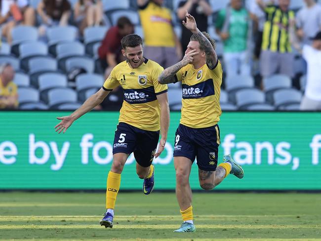 Cummings has made a habit out of scoring goals for the Mariners. Picture: Mark Evans/Getty Images