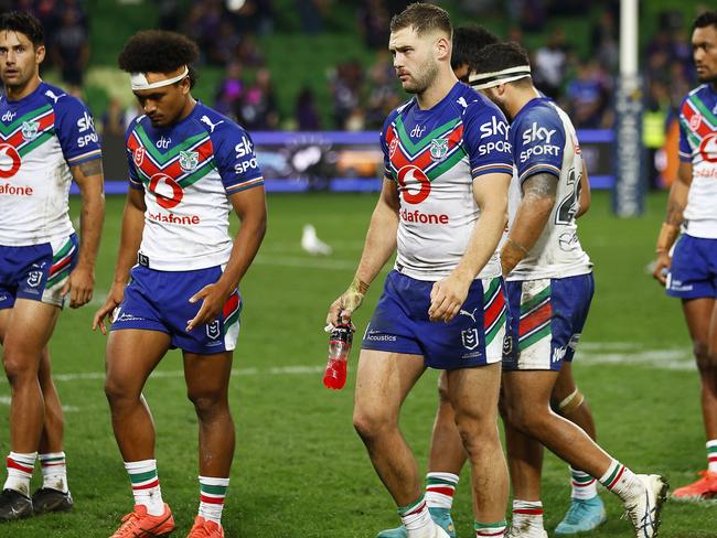 MELBOURNE, AUSTRALIA - APRIL 25: The Warriors look after the round seven NRL match between the Melbourne Storm and the New Zealand Warriors at AAMI Park, on April 25, 2022, in Melbourne, Australia. (Photo by Daniel Pockett/Getty Images)