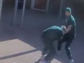 The brawl between Munshizada and Stanley lasted for 24 seconds.