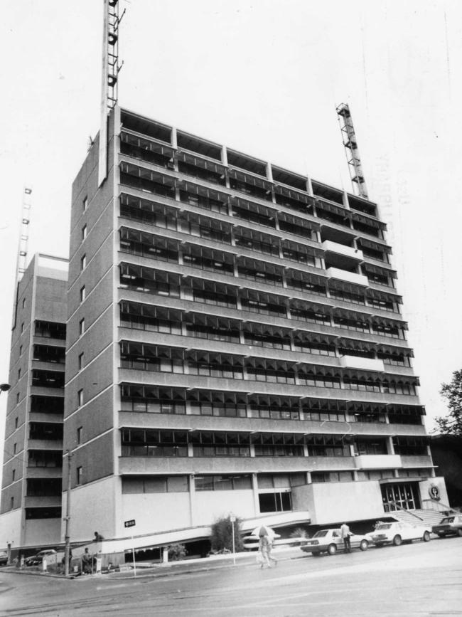 Police headquarters in Angas St during the 1980s. 