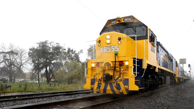 All aboard: Darren Chester wants a new federal-state regional rail deal in place by July 1. Picture: Andy Rogers