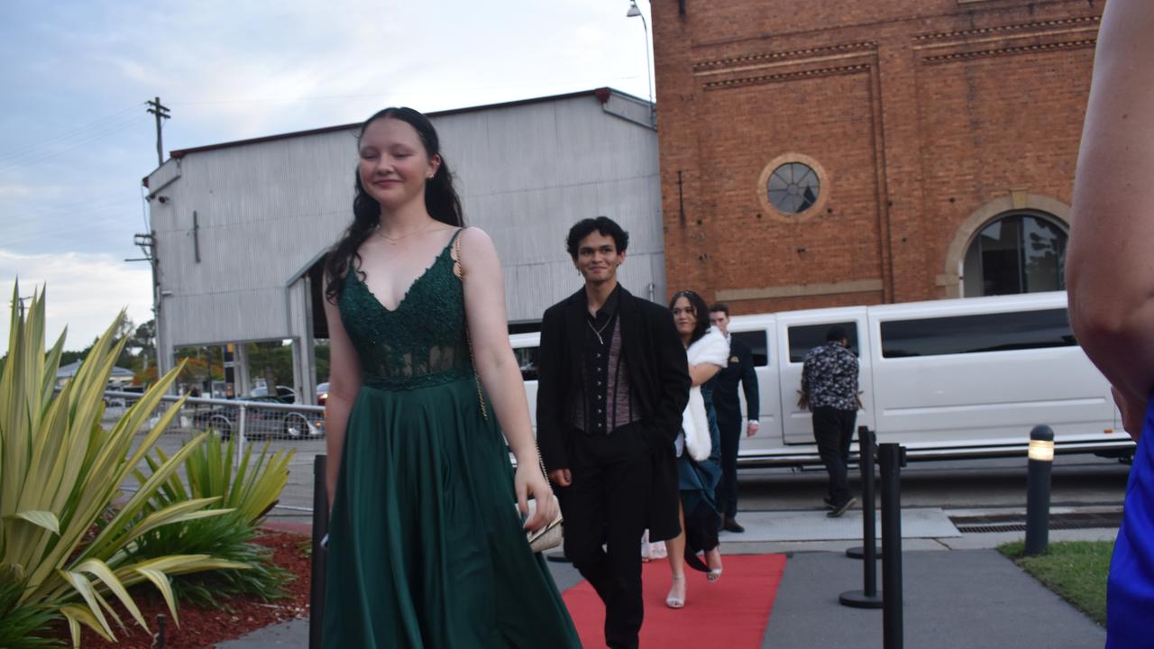 Mega gallery: Bellbird Park State Secondary College Year 12 formal 2023 ...