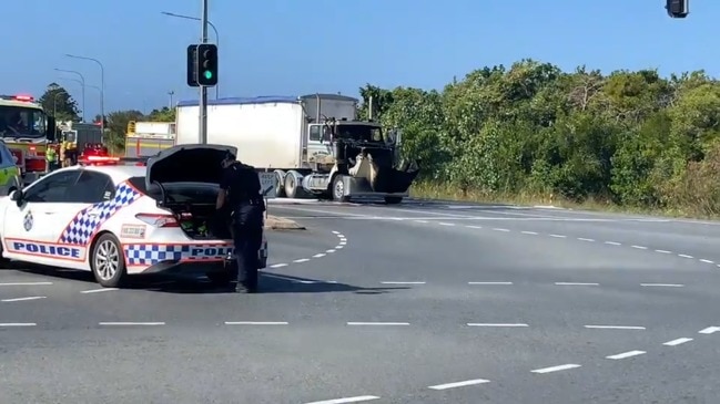 Watch as a burnt out prime-mover is towed from North Mackay