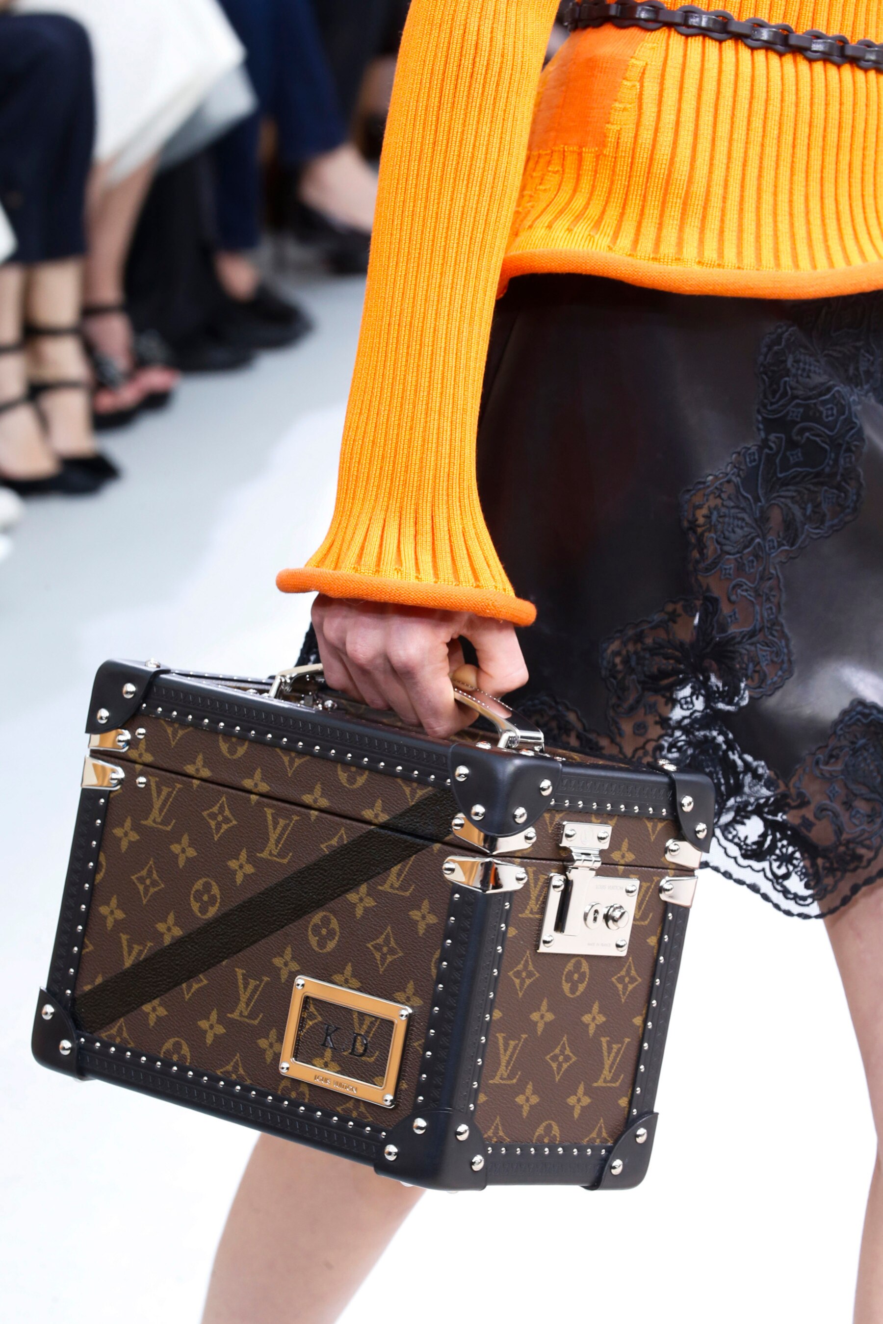 Lui vitton. Сумки Луи Виттон 2022. Модные сумки Луи Виттон 2022. Сумка Louis Vuitton 2022. Модные сумки Луи Виттон 2021.