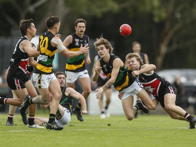 Bonbeach and Dromana players battle it out in Round 3. Picture: Valeriu Campan