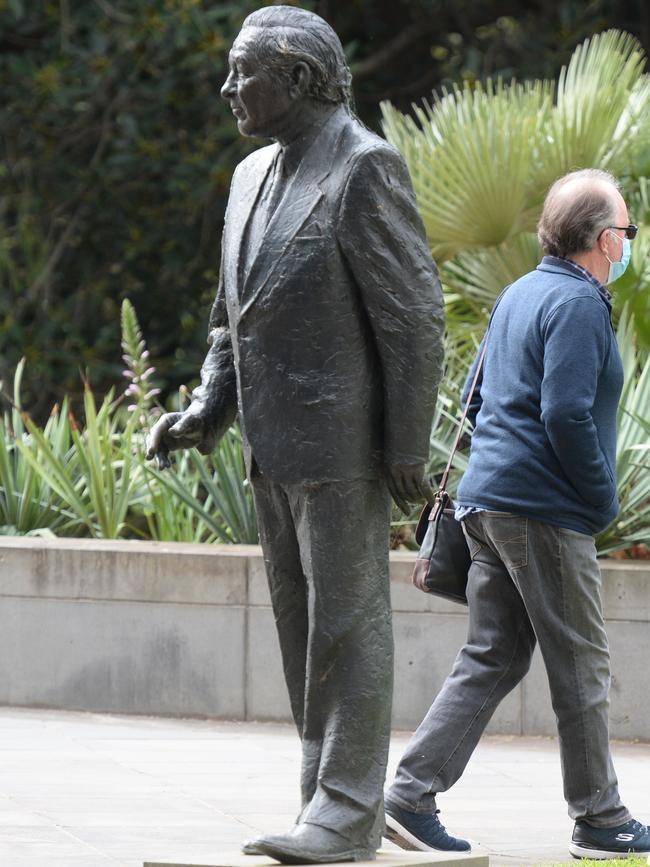 The statue of Rupert Hamer at Treasury Place. Picture: NewsWire