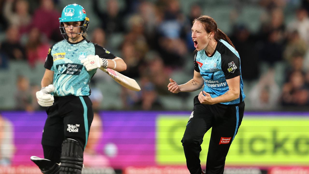 Megan Schutt of the Adelaide Strikers. Photo by Sarah Reed/Getty Images