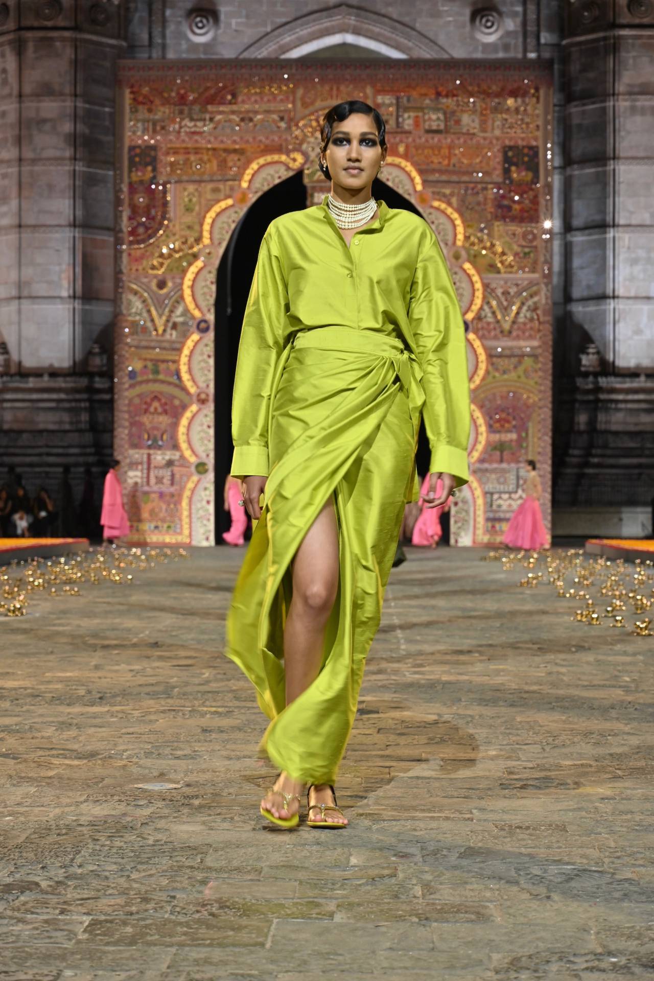 Christian Dior Mumbai Fall 2023 Collection, Photos – Footwear News