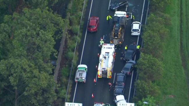 Lengthy traffic delays after multi-vehicle crash involving 11 cars on ...