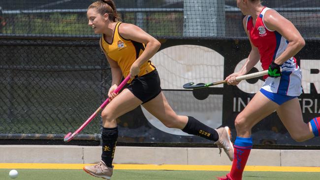 Georgia Hillas playing for Easts Hockey Club.               Photo by Andrew Blanchard