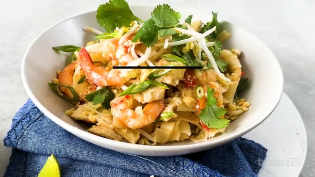 Chicken and Prawn Pad Thai