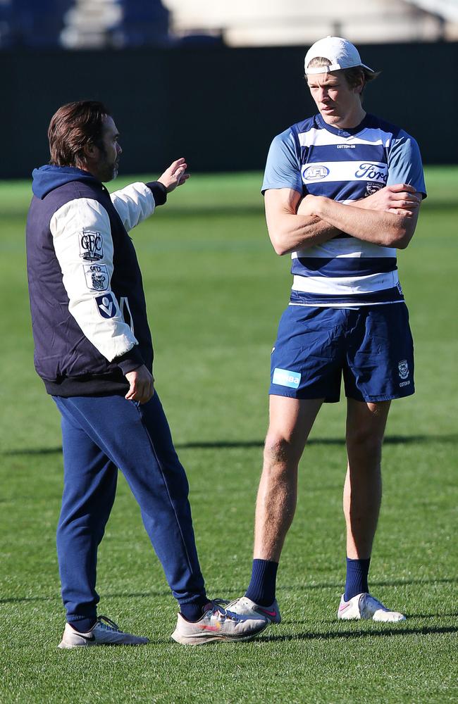 Chris Scott and Rhys Stanley have a chat. Picture: Alan Barber