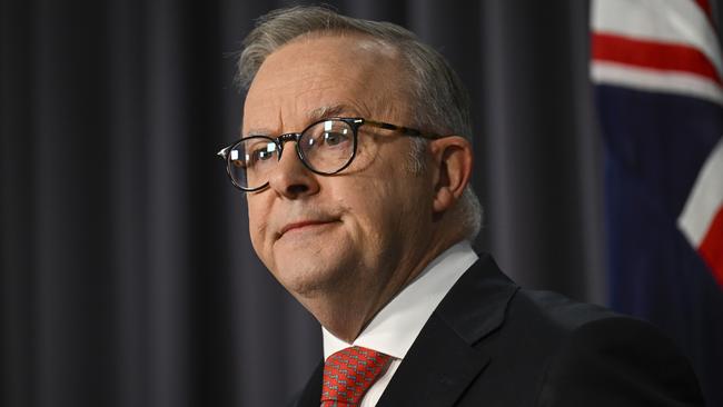 CANBERRA, AUSTRALIA  - NewsWire Photos - January 16, 2025:  Prime Minister Anthony Albanese holds a press conference at Parliament House in Canberra. Picture: NewsWire / Martin Ollman