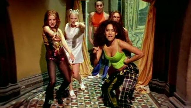 Spice Girl Geri Halliwell Revisits Iconic Scene From Wannabe Video Clip Au