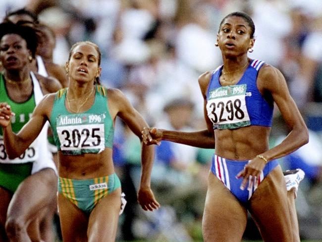 Marie Jose Perec edges Cathy Freeman in 400m final at the Atlanta Olympics.