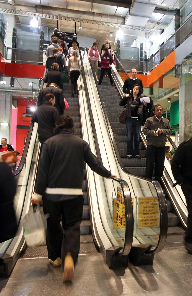 Research into the ‘broken escalator phenomenon’ suggests that the brain has separate systems for knowing and doing things.