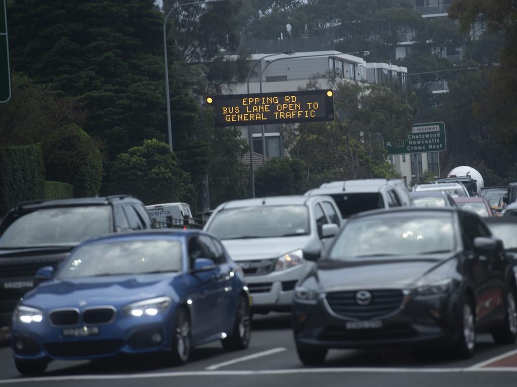 The bus lane was opened to alleviate congestion. Picture: NCA NewsWire / Jeremy Piper