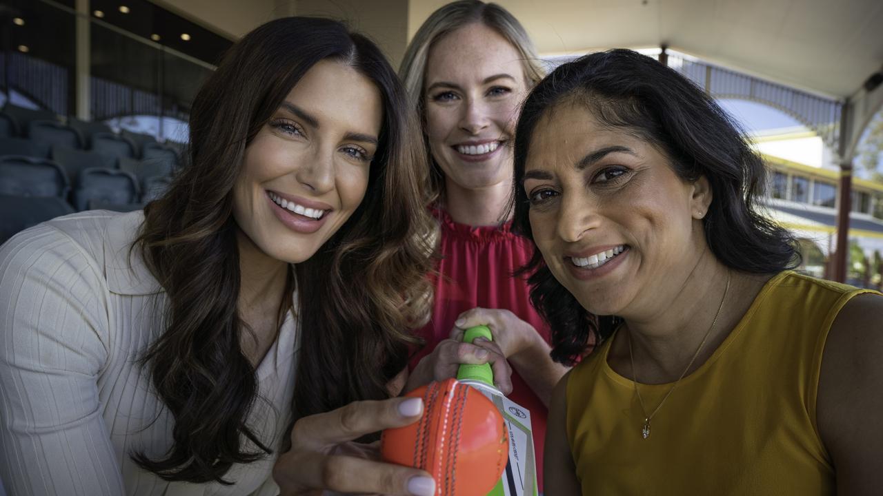 Holly Ferling alongside Channel 7 presenters Erin Holland and Lisa Sthalekar. Photography By Paul A. Broben