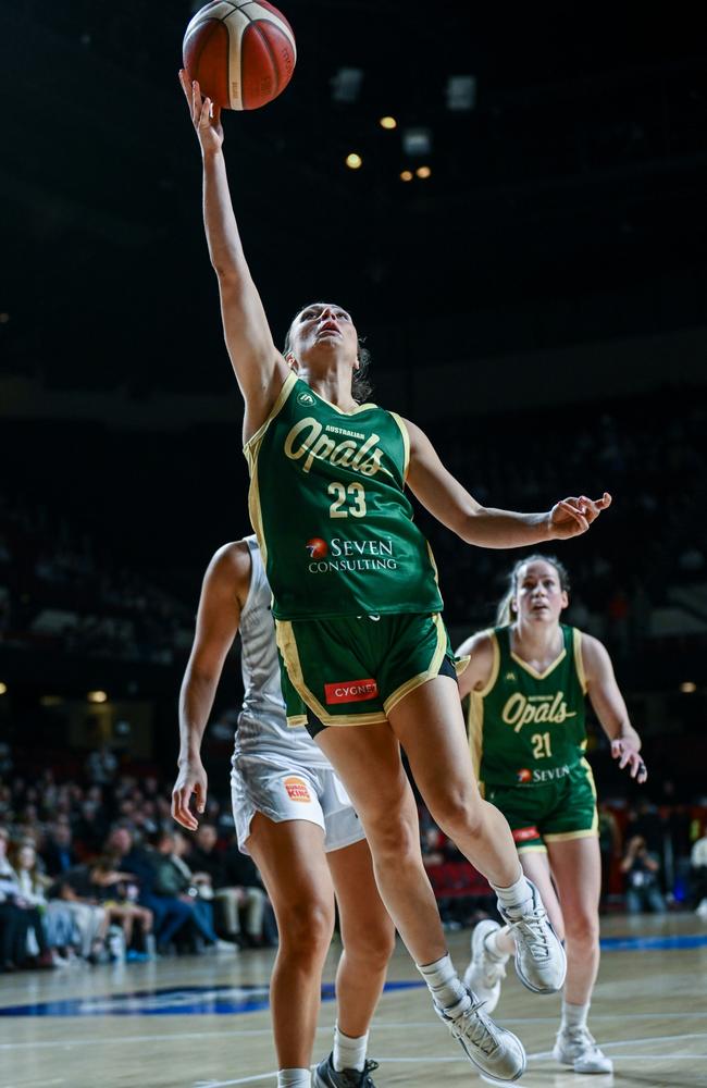 Abbey Ellis of the Opals shoots for two during the Trans-Tasman Throwdown match between the Australia Opals and the New Zealand Tall Ferns at Adelaide Entertainment Centre on May 07, 2025 in Adelaide, Australia. (Photo by Mark Brake/Getty Images)