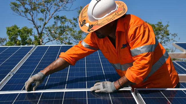 Solar panel owners could sell electricity back to the grid under Labor’s plan. Picture: Lucy Hughes Jones/AAP