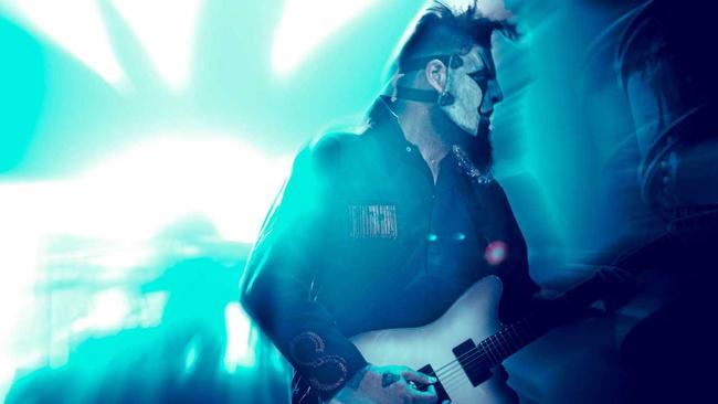 Slipknot's Jim Root at the Brisbane Entertainment Centre performing on their headline tour for The Grey Chapter. Picture: Asagai Images