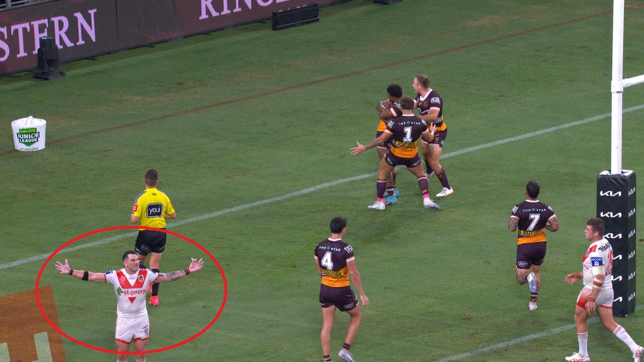 Jack Bird blows up after another try is conceded.