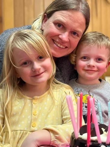 Kirsty with her two children aged five and four. Image: GoFundMe