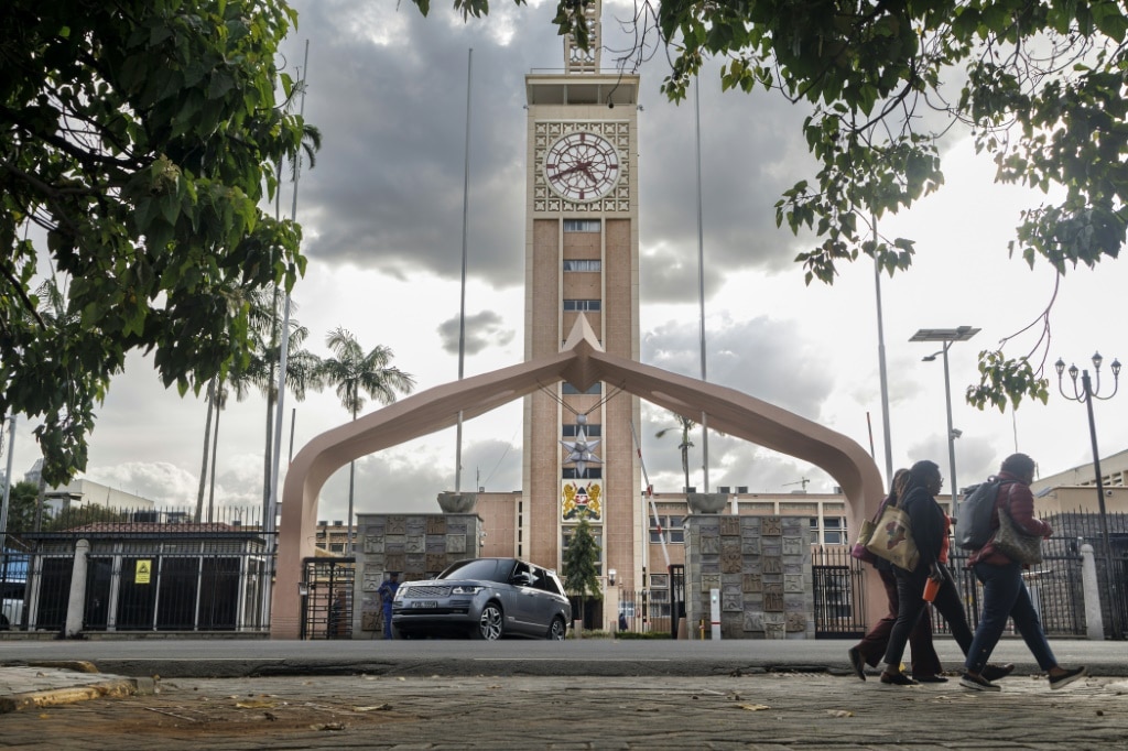 Kenya MPs vote to impeach deputy president in historic move