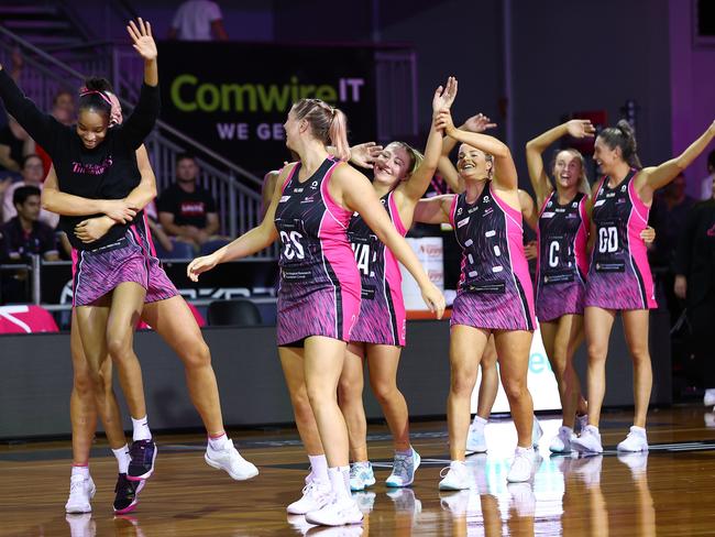 ADELAIDE, AUSTRALIA - MARCH 25: The Thunderbirds thank the fans as the match is abandoned due to a power issue during the round two Super Netball match between Adelaide Thunderbirds and NSW Swifts at Netball SA Stadium on March 25, 2023 in Adelaide, Australia. (Photo by Graham Denholm/Getty Images)