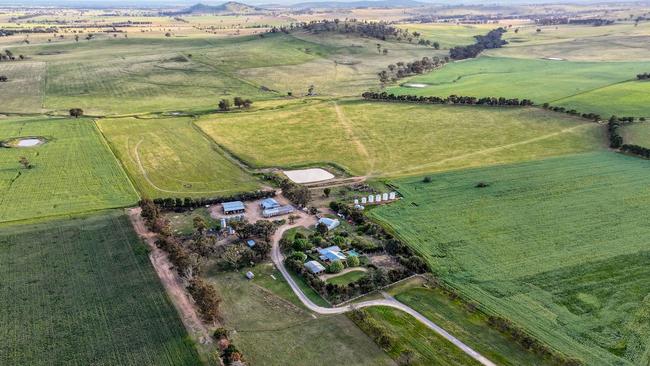 The Leahy family have sold their 1495ha mixed farm, Spring Creek, located 10km from Cootamundra, NSW.