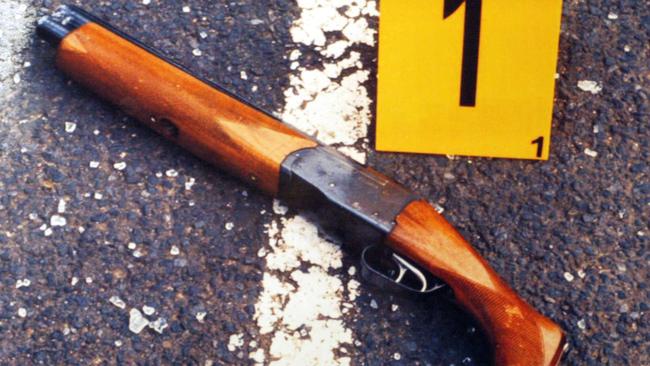 The sawn-off shotgun used to kill Jason Moran and Pasquale Barbaro, was dropped alongside the van they died in.