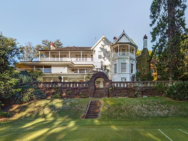 PHOTO UPSIZED WITH SOFTWARE John B Fairfax mansion, Elaine, 550 New South Head Road, Point Piper Picture: Supplied