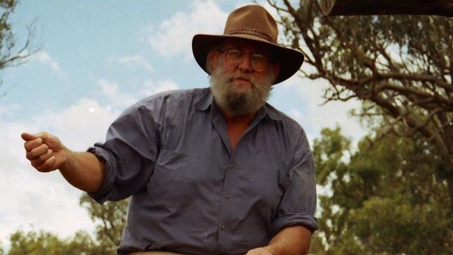 ‘Travel well old mate’: Tributes flow for legendary bush poet